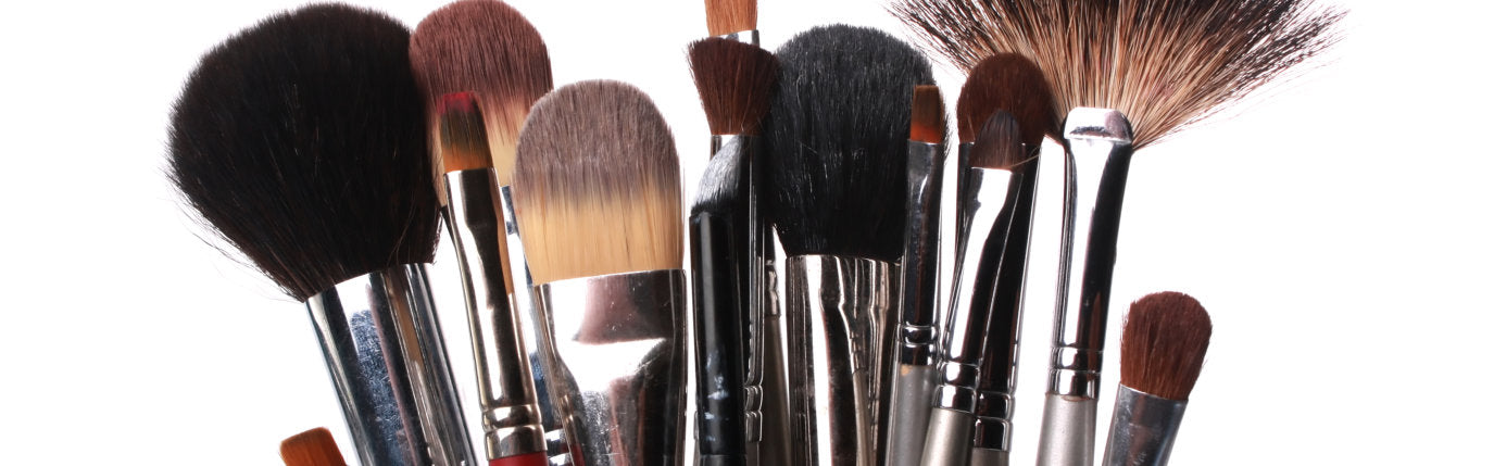 set of makeup brushes